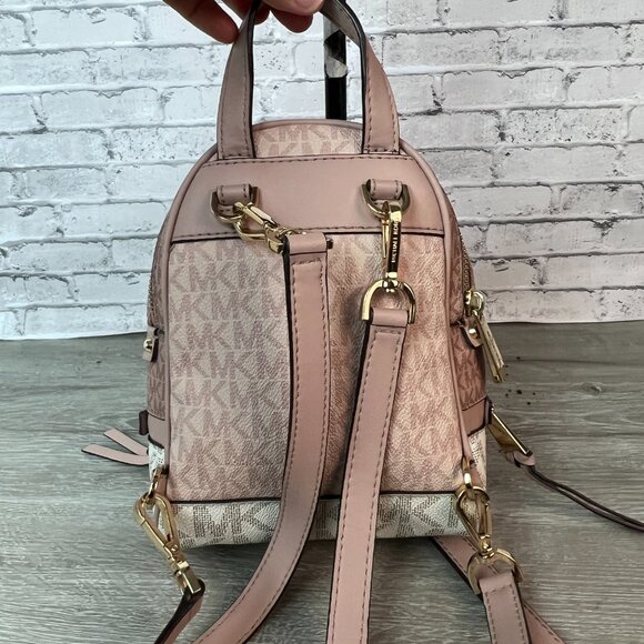 Michael Kors Rhea mini color-block logo backpack - Picture 3 of 6
